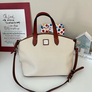 Dooney And Bourke Bag